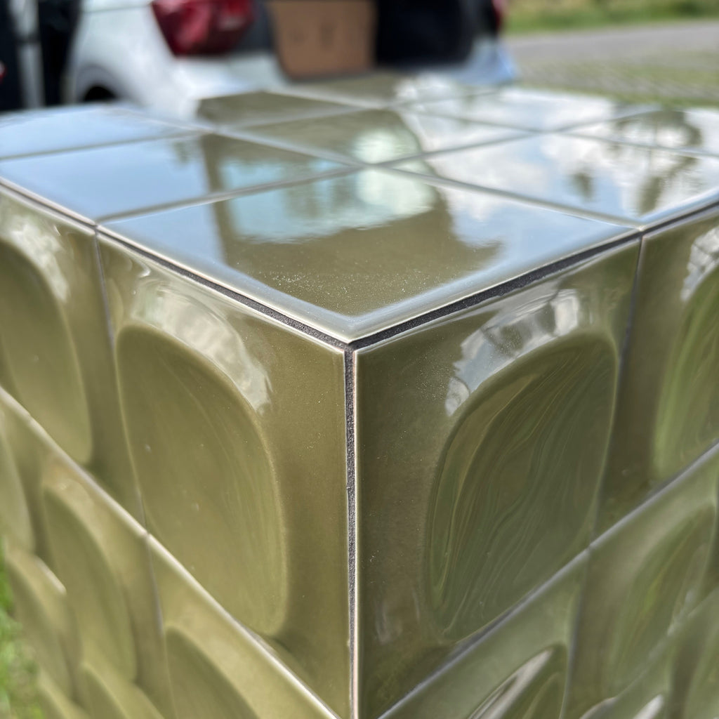 Tall cube "POP"