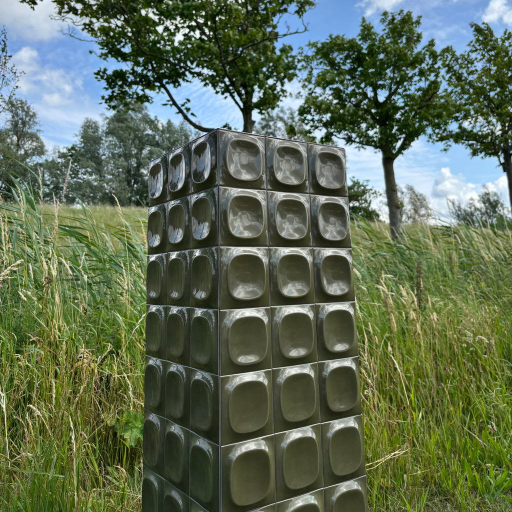 Tall cube "POP"
