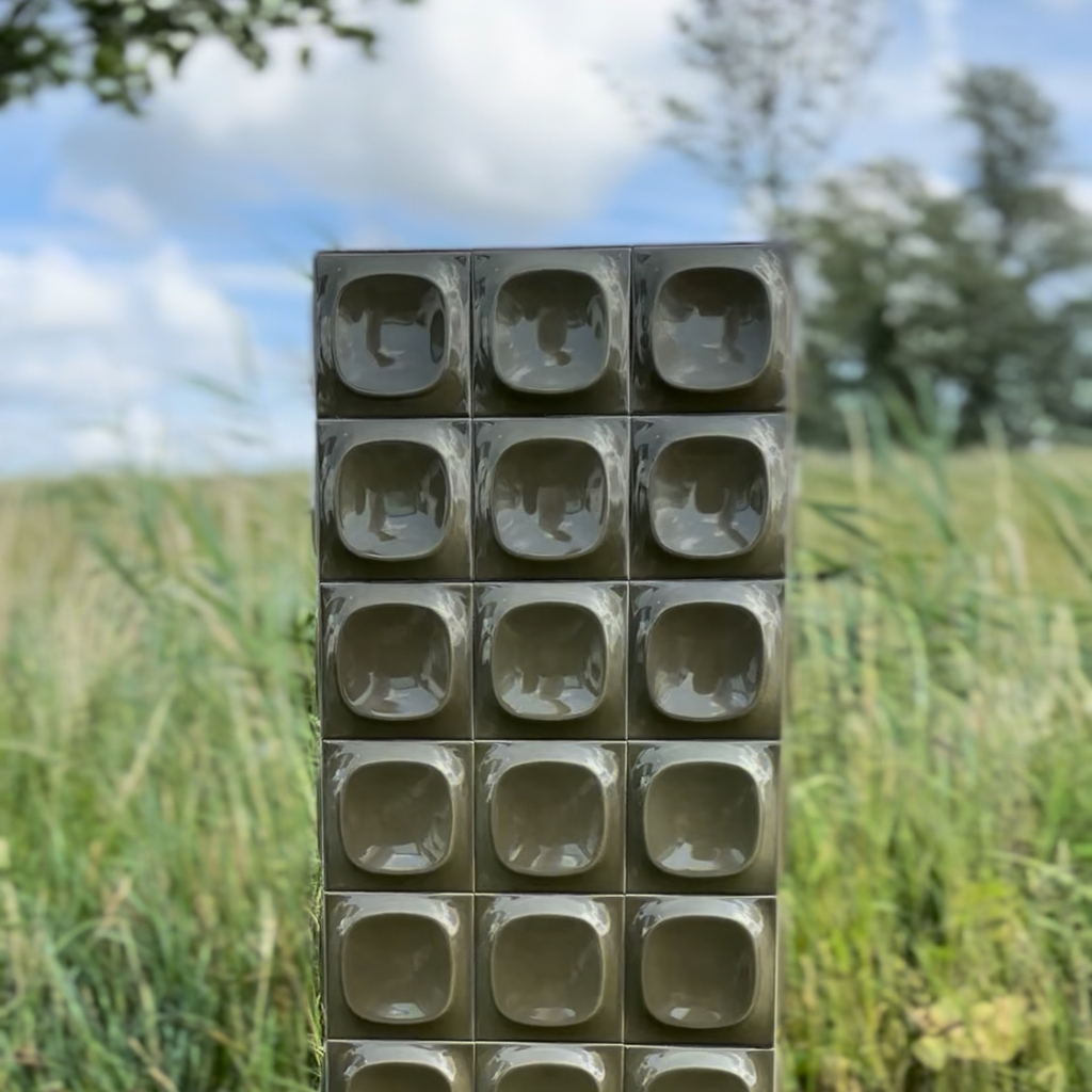 Tall cube "POP"